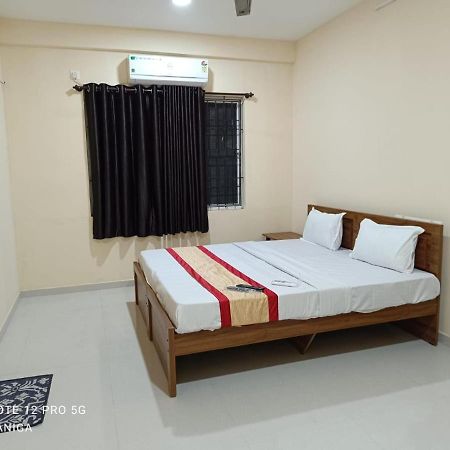 Premier Inn Lodge Mangalore Exteriör bild