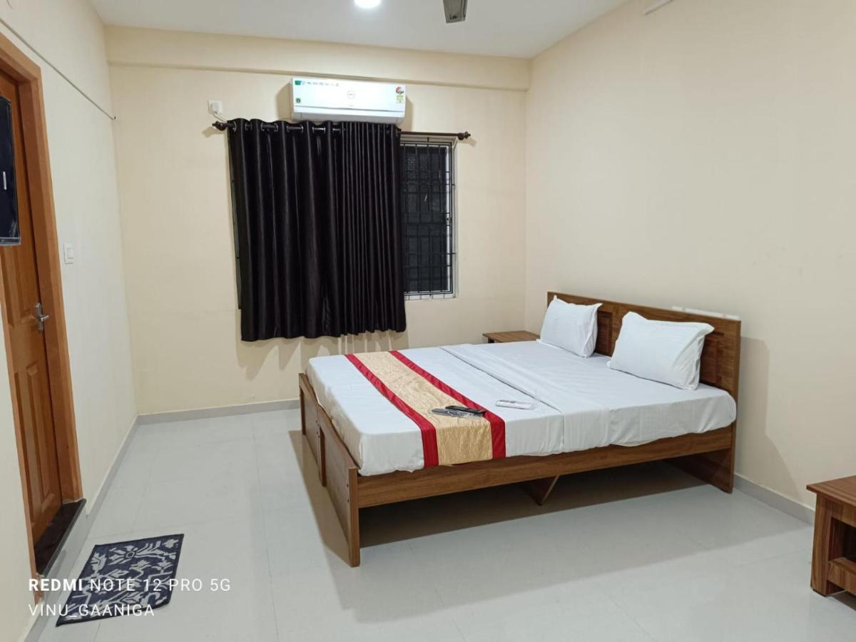 Premier Inn Lodge Mangalore Exteriör bild