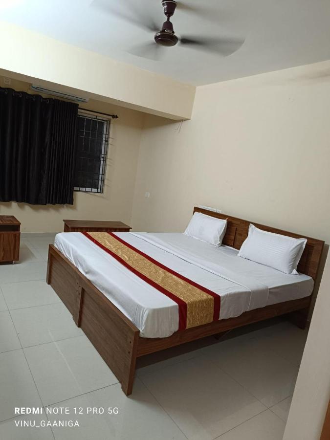 Premier Inn Lodge Mangalore Exteriör bild