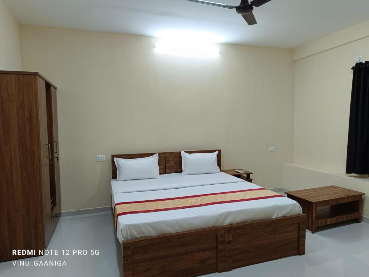 Premier Inn Lodge Mangalore Exteriör bild