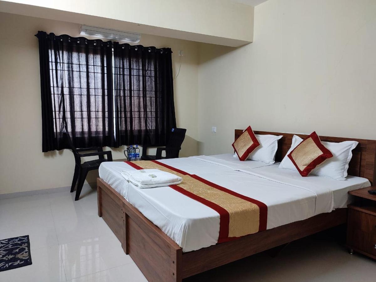 Premier Inn Lodge Mangalore Exteriör bild